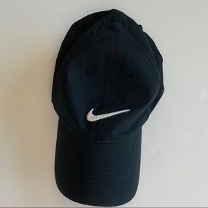 Black Nike hat
